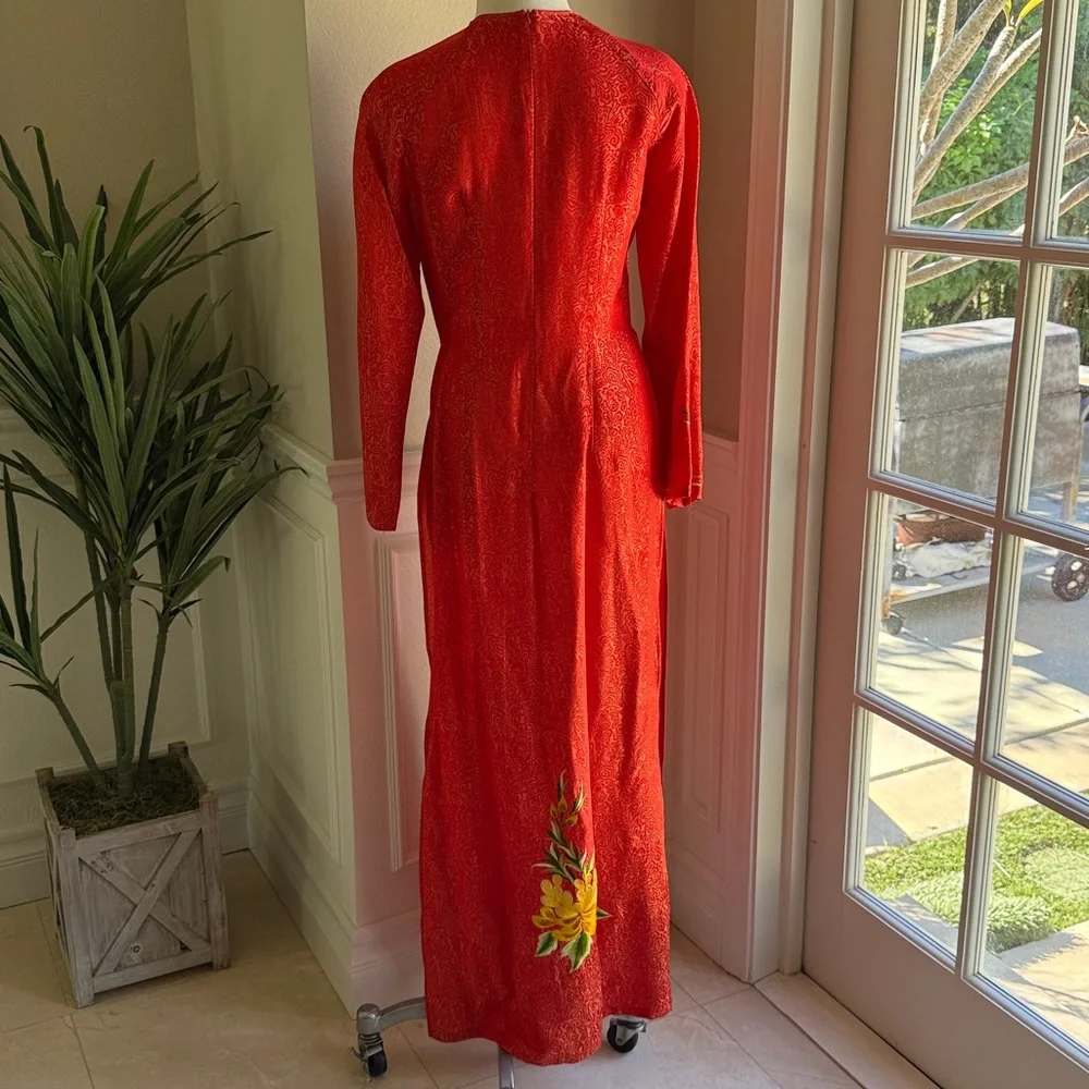 Vietnamese Ao Dai Set Embroidered Floral Details with Contrast Yellow Pants - Picture 4 of 8